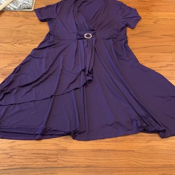 Rosegal 5XL purple formal wear perfect for wedding or formal event. Wrap look. - Picture 3 of 13